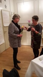 Optagelse af nyt medlem Kirsten Hansen på klubbens oktobermøde